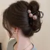 Elegante pinza para el pelo de tamaño mediano con diseño floral para mujer, nuevo estilo 2026, adecuada para recogidos, estilo primavera/verano, pinza para el pelo de la parte trasera de la cabeza