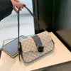 Bolsa Transversal Casual Simples Feminina 2024 Nova Moda Elegante Bolsa de Ombro Axila Versátil Moda para o Dia a Dia Pequena Quadrada