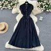 Top Retro Francés con Cuello en V Hebilla Metálica Costura en la Cintura Vestido Elegante sin Mangas Falda Larga de Mezclilla Elegante y Ajustada para Mujer Verano
