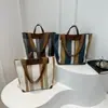 Bolso Tote de Moda Rayado de Gran Capacidad para Mujer 2025 Otoño Nuevo Bolso de Mano Casual de Moda Bolso de Hombro Literario