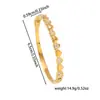 Pulsera Chapada de Nuevo Producto con Patrón de Diamante de Alta Venta Estilo Europeo y Americano Corazón de Acero Inoxidable Incrustado con Circonita de Imitación Joyería Dorada
