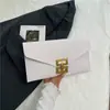 Bolso para Mujer 2025 Nuevo de Moda Simple de Negocios Bolso de Axila de Gama Alta Versátil Bolso Cuadrado Pequeño Bolso de Sobre Ultradelgado
