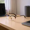 Armação de Óculos de Titânio Puro Tamanho Plus Size para Homens Estilo Igual ao de Jay Chou Armação Sobrancelha Retrô Literária Meia Armação com Armação de Óculos para Miopia para Mulheres