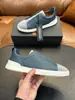 Mocasines populares de importación, parte superior con paneles de piel, zapatillas casuales para hombre con suela blanda para uso diario