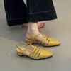 Primer encuentro: Sandalias Romanas Tejidas Huecas Retro Francesas con Tacón Abierto, Correa Única y Tacón Grueso Mary Jane Planas
