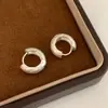 Moda europea y americana simple y única, pendientes en forma de U con forma de diamante mate para mujer, lujo ligero, accesorios para orejas versátiles y de alta gama