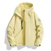 26 estilos de chaquetas casuales impermeables y a prueba de viento de tres en uno de carcasa dura para hombre y mujer para deportes de montañismo y ciclismo