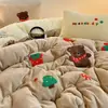 Inverno Engrossado Toalha Bordada Leite Veludo Conjunto de Quatro Peças Lençóis de Cama Capa de Colcha Mais Roupa de Cama Conjunto de Três Peças Dormitório Estudantil 4