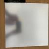 Adesivos de parede espelhados acrílicos quadrados transfronteiriços autoadesivos para decoração de parede de fundo de TV de quarto e sala de estar, espelho macio tridimensional