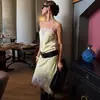 Vestido Suspensório Liso de Renda Novo para Primavera/Verão 2026, Comprimento Médio, Estilo Europeu e Americano, Vestido Elegante para Mulheres
