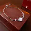 Pulsera Vintage de Flor con Incrustaciones de Diamantes, Pulsera Retro de Lujo Ligero de Gama Alta, Joyería de Moda de Nicho con Temperamento