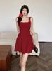 Vestido de Tirantes Francés de Alta Gama para Mujer, Nuevo Estilo Verano Puro Lujuria, Sexy Adelgazante de Cintura, Falda Roja