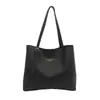 Bolsa Versátil da Moda de Alta Qualidade para Mulheres 2025 Nova Tendência Inverno Grande Capacidade Nicho Luxo Leve Bolsa Tote de Ombro para Mulheres