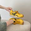 2025 Primavera Estilo Celebridad Zapatos de Entrenamiento Alemanes Zapatillas Casuales de Cuero Genuino para Mujer con Aumento de Talón Oculto Zapatos Blancos Zapatos Forrest Gump