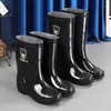 Botas de goma altas, cálidas y aisladas para hombre, botas de lluvia engrosadas, botas impermeables de media pantorrilla, estilos cortos y altos