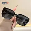 Nuevas Gafas de Sol Cuadradas Retro de Moda para Mujer, Gafas de Sol de Viaje con Protección Solar a la Moda para Hombre, Gafas de Sol Estilizadoras de Verano para Influencers