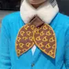 Promoção Queima de Estoque Novo Cachecol de Pelúcia Outono e Inverno para Mulheres, Cachecol Quente Estilo Coreano da Moda de Pele de Coelho Falsa