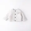 Traje Acolchado de Algodón para Niños para Otoño e Invierno, Suéter Engrosado, Ropa Cálida para Bebés Niños, Infantes y Niños Pequeños, Estilo Invierno, Conjunto de Tres Piezas con Forro de Felpa