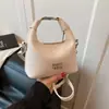Bolso de Hombro Tipo Dumpling de Nicho para Viajeros, Bolso de Mano Versátil de Lujo Ligero para Mujer, Bolso Cruzado Simple de Hombro con Temperamento, Nuevo Primavera/Verano 2026