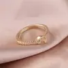 Anillo de Oro de 14K Chapado en Cobre Estrella Calada Luna Creciente Anillo de Zirconia Estilo Lujoso Europeo y Americano Compromiso Joyería de Mano