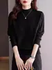Camiseta base de cuello medio para mujer, moda casual de punto elegante para otoño e invierno, nuevo suéter interior de color liso engrosado 2026