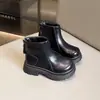 Botas femininas, Botas Martin, Novo estilo outono 2026, infantis pretas, forradas com fleece, espessadas, sapatos de algodão grandes, botas curtas, botas de neve quentes