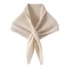 Cachecol triangular de tricô feminino em cashmere liso, moderno e versátil, peça de outer wear estilo coreano, grosso e quente para clima frio