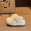 Zapatillas de media punta Birkenstock con plataforma oculta y puntera para mujer, calzado de exterior, nuevo otoño 2026, estilo retro, slip-on, casual, zapatos blancos