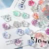 Cuentas de flor de ciruelo glaseadas, regordetas, de 14 mm, con agujeros horizontales, talladas por ambos lados con diseños de flor de cerezo de cinco pétalos, materiales de manualidades DIY para pulseras y collares
