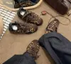 Tênis de treinamento baixos de couro macio estilo alemão para mulheres, nova coleção outono 2026, tênis casuais versáteis retrô, sapatos com cadarço em blocos de cor
