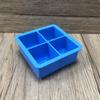 Forma de Cubos de Gelo com 4 Compartimentos e Tampa Caixa de Gelo Caseira Bandeja de Gelo Quadrada de Silicone Molde de Gelo Bandeja de Gelo 5CM Ferramentas de Cozinha
