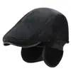 Nuevo modelo de invierno de gorra tipo pico para hombres de mediana edad y mayores, adecuado para papás y abuelos, engrosado para abrigar y proteger los oídos, ideal para viajes al aire libre