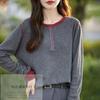 Suéter de punto con cuello redondo y bloques de color para mujer, estilo occidental, informal, antiedad, con hombros descubiertos, manga larga y base interior.