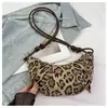 Bolso croissant de leopardo de comercio exterior de moda, nuevo diseño de nicho, elegante bolso tipo dumpling, bolso bandolera retro, moderno