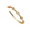 Pulseira com Fivela de Nariz de Porco em Zircônia Banhada a Ouro Real 18K Pulseira de Luxo Acessível High-End Joia de Mão Elegante da Moda Atacado