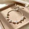 Pulsera Manta Rose Pearl Zirconio Trébol de Cuatro Hojas para Mujer, Plata Diamante Brillante Ajustable Exquisito Accesorio de Pulsera