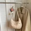 Nova Bolsa Simples de Moda para Axila Feminina Primavera 2026, Bolsa de Ombro Simples com Estampa Xadrez Bolha, Bolsa de Penas de Alto Valor