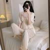Pijama de seda estilo francês para mulheres com bojo de renda, terno sexy, calças de manga curta, pijama leve e luxuoso, roupas de casa