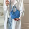 Bolsa de Ombro Super Moderna para o Verão, Nova Bolsa Transversal Feminina de Design Exclusivo 2026, Textura Versátil Estilo Balde