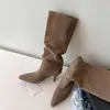 Botas de Tacón de Bloque con Punta Aguda de Gamuza Otoño/Invierno 2026 Botas Tipo Calcetín Elegantes hasta la Rodilla para el Trabajo Otoño/Invierno 2026 Combinadas con Faldas