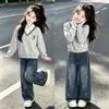 Conjunto de Primavera y Otoño para Niñas 2026 Nuevo Elegante Falso Dos Piezas Sudadera con Solapa Jeans Dulce Personalidad Conjunto de Dos Piezas