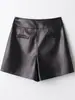 Pantalones cortos de cuero para chicas calientes, pantalones cortos casuales de color liso para usar como prenda exterior, nuevos pantalones de pierna ancha adelgazantes de cintura alta para otoño 2026, versátiles talla grande