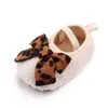 Zapatos de bebé de 0 a 1 año, zapatos de bebé de terciopelo con lazo de leopardo, zapatos de bebé para niño pequeño 2681