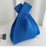 Bolsa de Mão Tricotada Cor Sólida Vazada Estilo Japonês e Coreano, Bolsa Estilo Colete, Bolsa de Pulso de Rede de Grande Capacidade, Sensação de Nicho de Alto Padrão