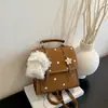 Mochila de lunares, una opción moderna y popular para el uso diario y los desplazamientos, con un estilo colegial, un diseño único, y se puede llevar como bolso de hombro o bolso cruzado para mujer.