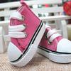 5 ''cordones zapatos de lona llavero colgante juguete zapatos llavero al por mayor muñeca zapatos de lona llavero