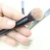 Pincel para Blush Cremoso Angulado M65 Inspirado em Celebridades com Cerdas de Fibra Macia para Aplicação Natural de Maquiagem, Amigo para Iniciantes