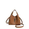 Bolsa de Mão Feminina Estilo Cesta de Design Exclusivo com Toque de Luxo, Bolsa de Ombro, Bolsa Saco Transversal, Nova Bolsa Versátil Outono/Inverno 2025