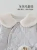 Mono acolchado para bebé para otoño e invierno, prenda exterior fina de algodón de 150 g, mameluco cálido de tres capas para bebé Clase A