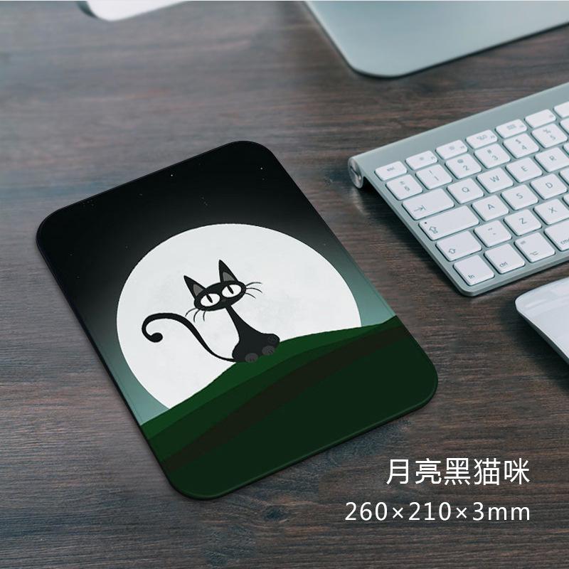 月亮黑猫咪